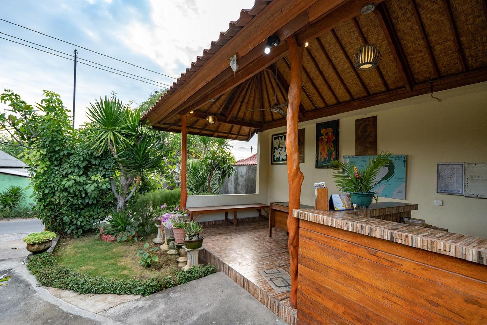 Karang Mas Lembongan Hotel Nusa Lembongan Kültér fotó