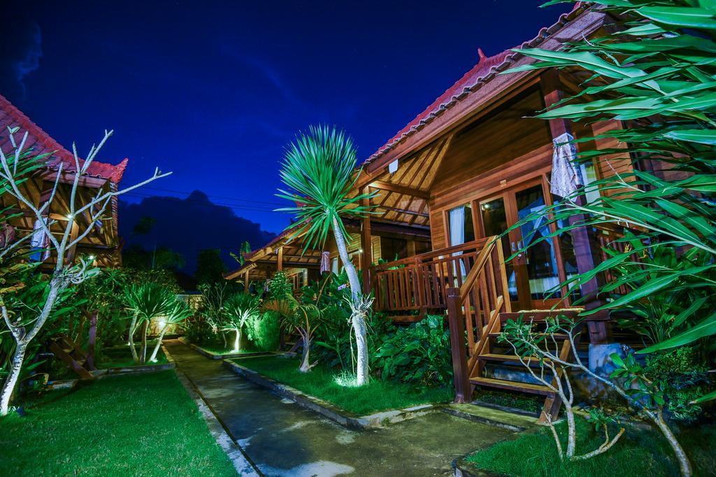 Karang Mas Lembongan Hotel Nusa Lembongan Kültér fotó