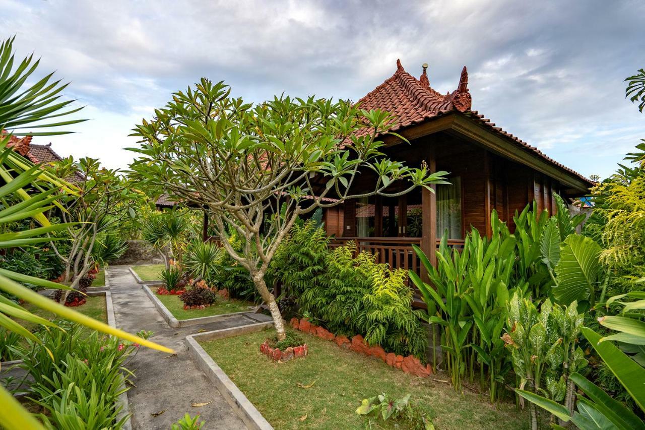 Karang Mas Lembongan Hotel Nusa Lembongan Kültér fotó