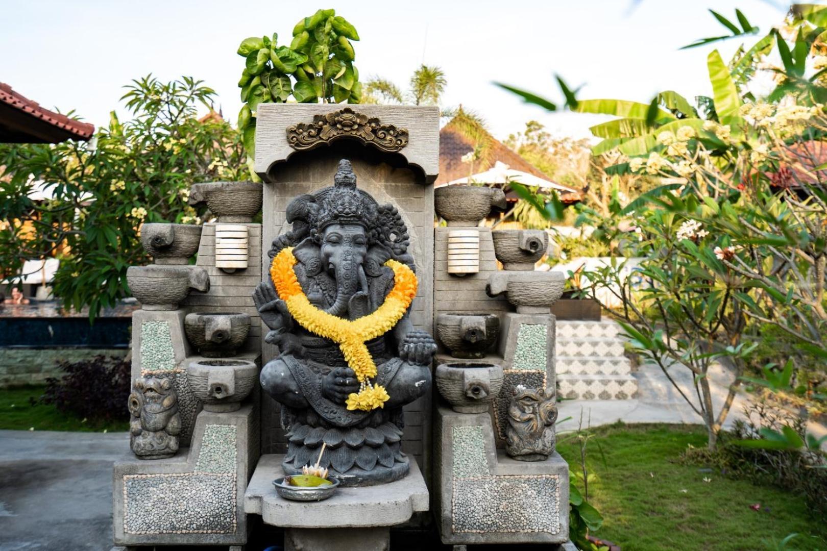 Karang Mas Lembongan Hotel Nusa Lembongan Kültér fotó